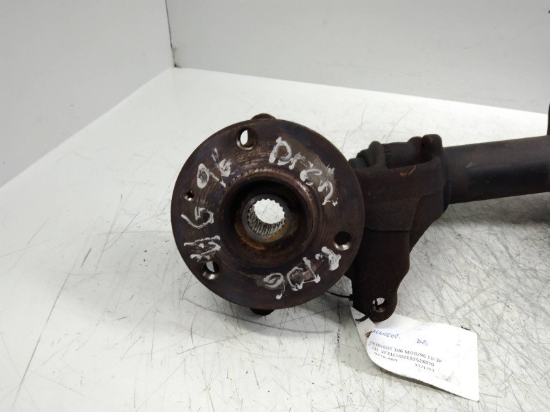 Recambio de mangueta delantera derecha para peugeot 106 (s2) max referencia OEM IAM   