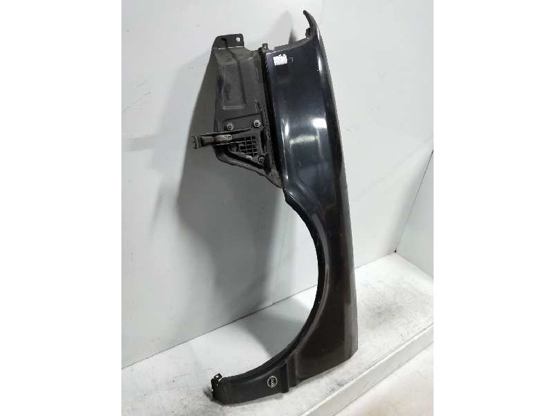 Recambio de aleta delantera izquierda para audi 80 avant 2.0 referencia OEM IAM   92