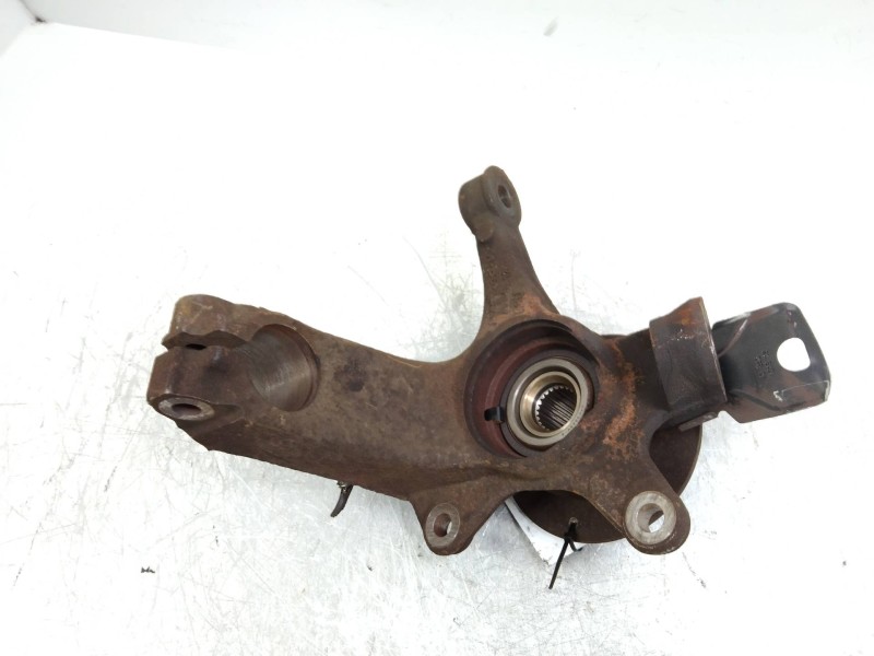 Recambio de mangueta delantera derecha para peugeot 107 rc-line referencia OEM IAM   