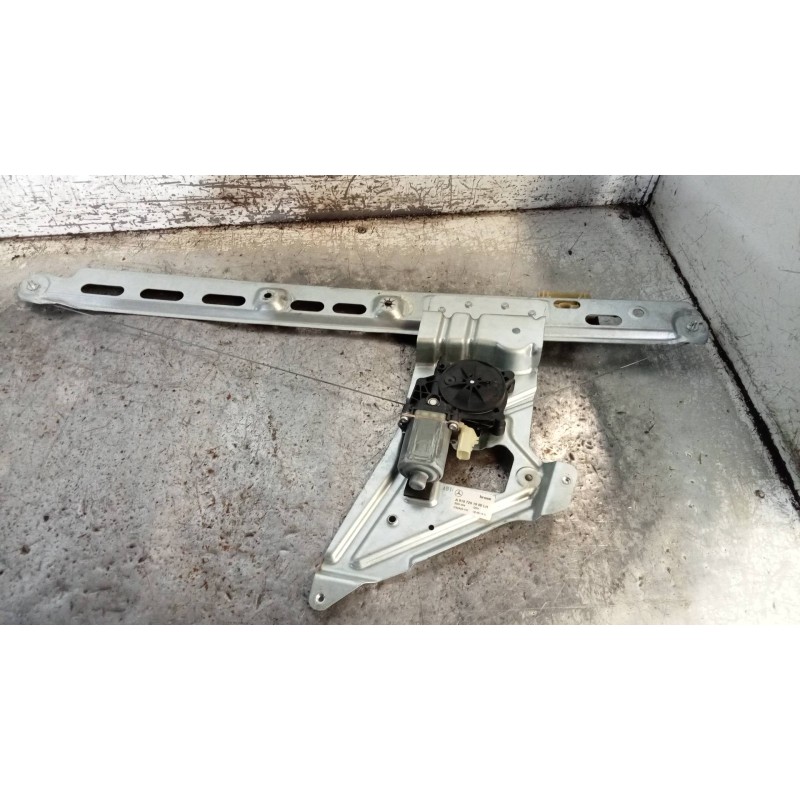 Recambio de elevalunas delantero izquierdo para mercedes sprinter iii furgón fwd 211/214 cdi fwd l1 (910.621) referencia OEM IAM