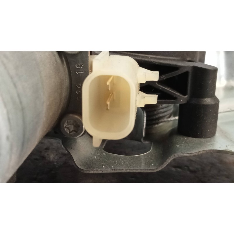 Recambio de elevalunas delantero izquierdo para mercedes sprinter iii furgón fwd 211/214 cdi fwd l1 (910.621) referencia OEM IAM