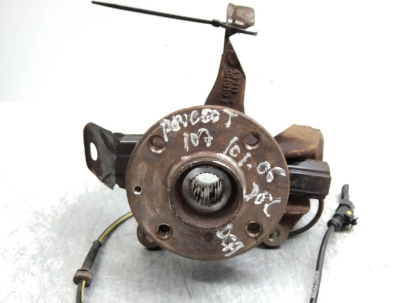 Recambio de mangueta delantera derecha para peugeot 107 básico referencia OEM IAM   