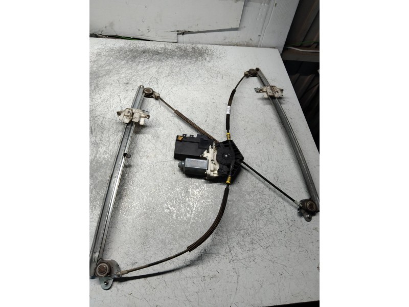 Recambio de elevalunas delantero izquierdo para citroen c8 2.0 hdi sx referencia OEM IAM 101387102 7746002102 