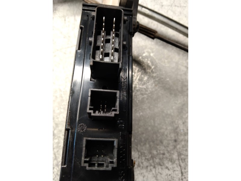 Recambio de elevalunas delantero izquierdo para citroen c8 2.0 hdi sx referencia OEM IAM 101387102 7746002102 