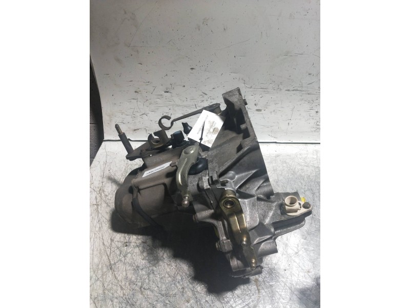 Recambio de caja cambios para peugeot 205 berlina referencia OEM IAM 2CA83   Recambio de caja cambios para peugeot 205 berlina referencia OEM IAM 2CA83