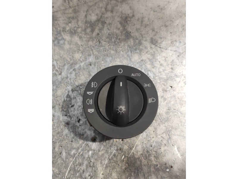 Recambio de mando luces para audi a6 avant (4f5) 2.4 quattro referencia OEM IAM 4F1941531D  