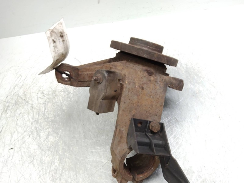 Recambio de mangueta delantera izquierda para peugeot 206 berlina referencia OEM IAM   