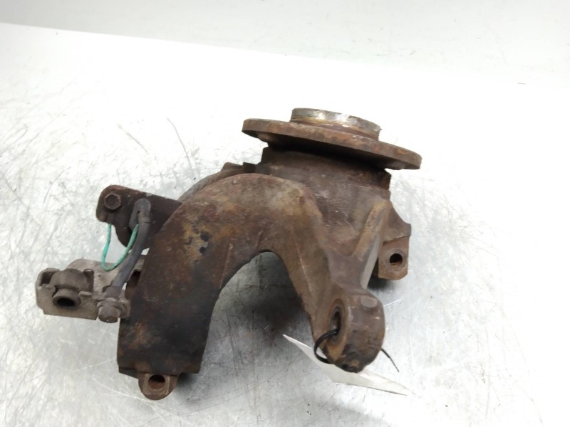 Recambio de mangueta delantera derecha para peugeot 206 berlina xs referencia OEM IAM   