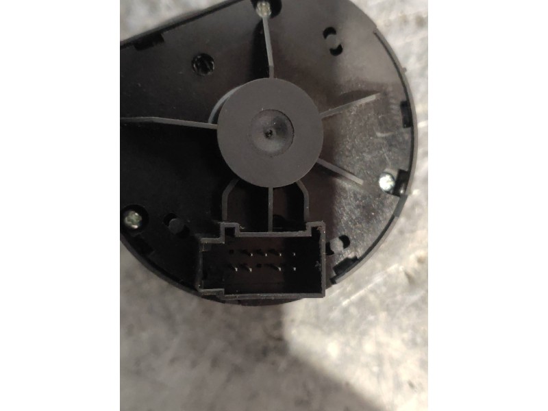 Recambio de mando luces para audi a6 avant (4f5) 2.4 quattro referencia OEM IAM 4F1941531D  