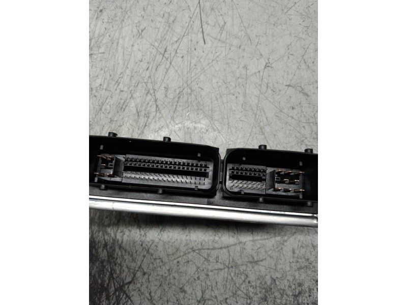 Recambio de centralita motor uce para audi a4 avant (8e) 1.9 tdi (96kw) referencia OEM IAM 0261207934 8E0909518AA 