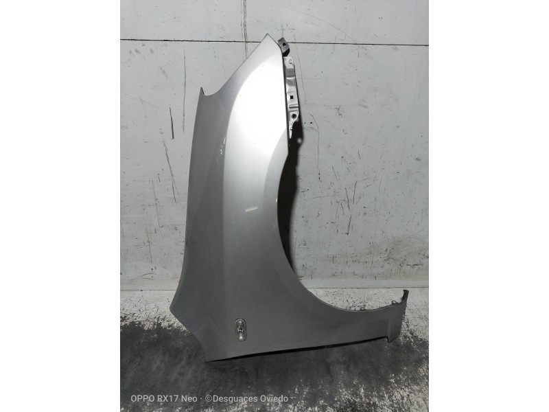 Recambio de aleta delantera derecha para kia carens (un) emotion referencia OEM IAM   