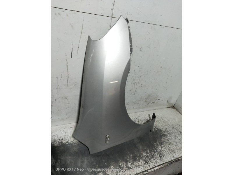 Recambio de aleta delantera derecha para kia carens (un) emotion referencia OEM IAM   