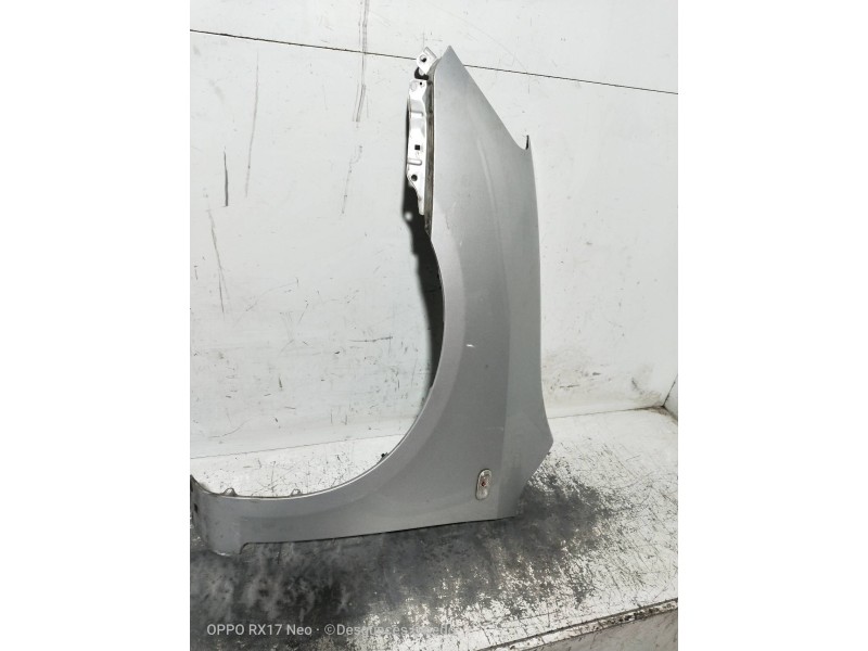 Recambio de aleta delantera izquierda para kia carens (un) emotion referencia OEM IAM   