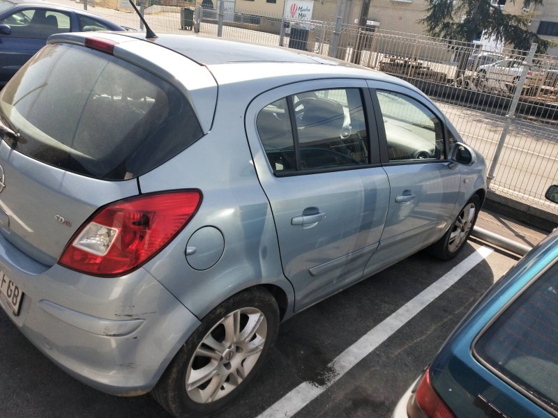opel corsa d del año 2006