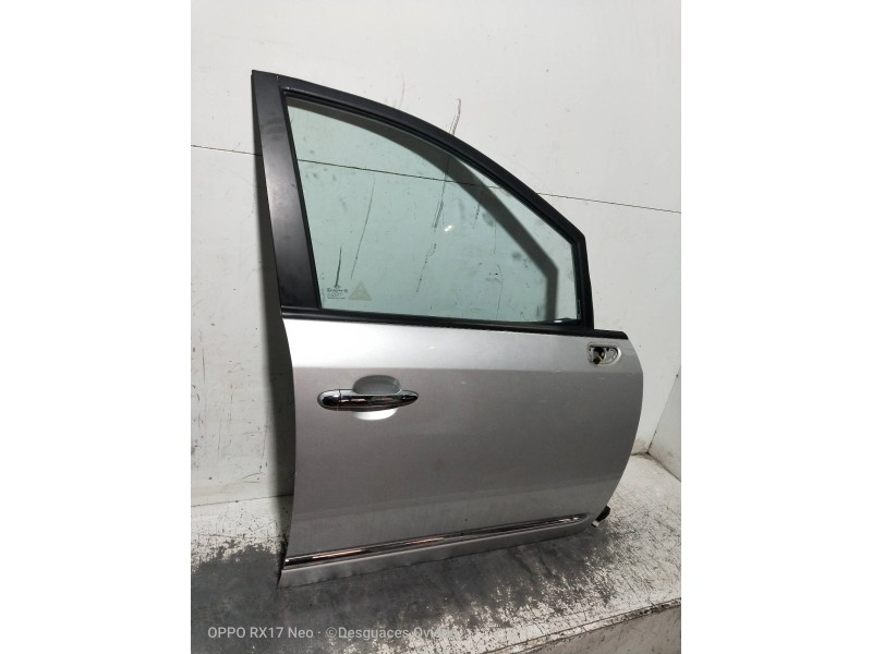 Recambio de puerta delantera derecha para kia carens (un) emotion referencia OEM IAM   5P