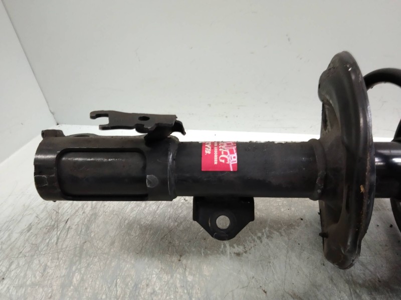 Recambio de amortiguador delantero izquierdo para toyota verso active referencia OEM IAM   