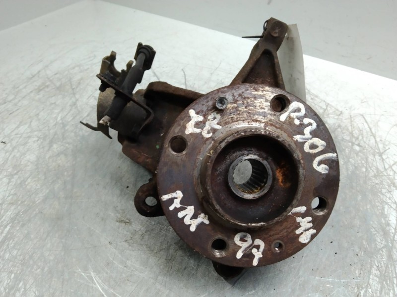 Recambio de mangueta delantera izquierda para peugeot 306 berlina 3/5 puertas (s1) 1.4 referencia OEM IAM   