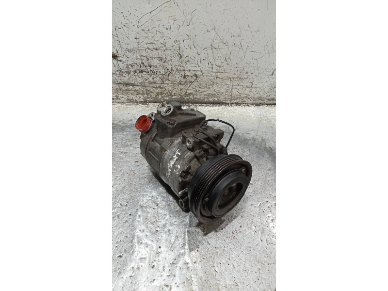 Recambio de compresor aire acondicionado para volkswagen passat berlina (3b3) edition referencia OEM IAM 4472208181 8D0260808 