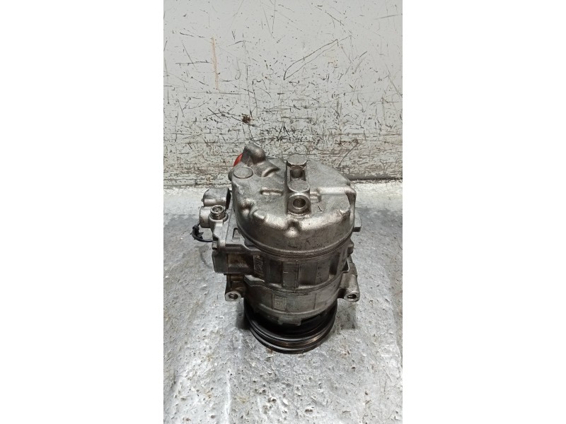 Recambio de compresor aire acondicionado para volkswagen passat berlina (3b3) edition referencia OEM IAM 4472208181 8D0260808 