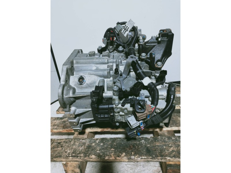 Recambio de caja cambios para hyundai i20 active tecno referencia OEM IAM M06GJD 406841 