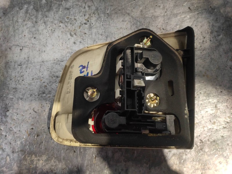 Recambio de piloto trasero izquierdo interior para volkswagen touareg (7la) tdi v10 referencia OEM IAM 7L6945093H  