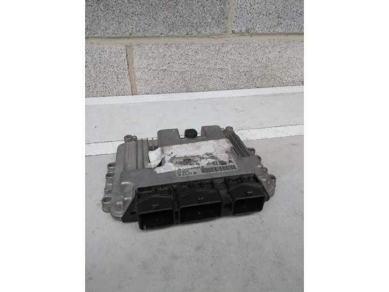 Recambio de centralita motor uce para peugeot 307 (s1) 1.6 16v hdi referencia OEM IAM 0281011863 9661377280 EDC16C34