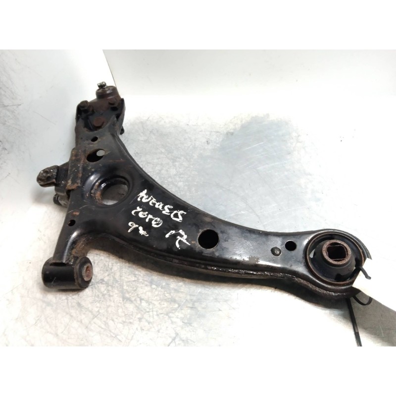Recambio de brazo suspension inferior delantero izquierdo para toyota avensis berlina (t 22) 2.0 turbodiesel cat referencia OEM 