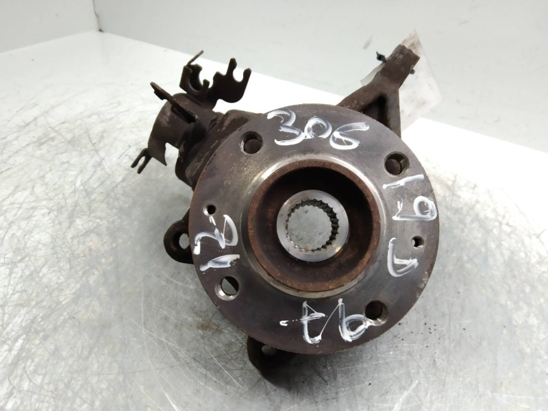 Recambio de mangueta delantera izquierda para peugeot 306 berlina 3/4/5 puertas (s2) boulebard referencia OEM IAM   