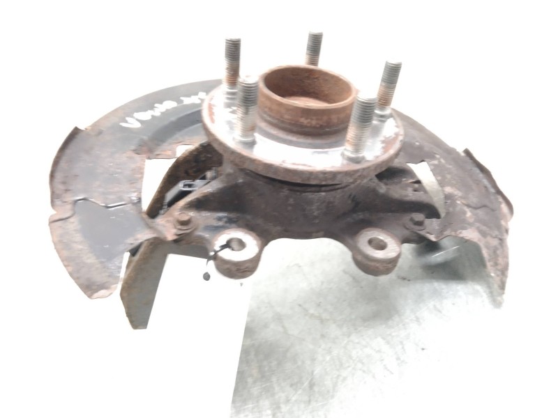 Recambio de mangueta delantera izquierda para volvo v50 familiar 2.0 d kinetic referencia OEM IAM 30760282  