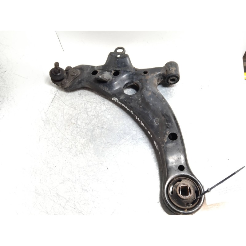 Recambio de brazo suspension inferior delantero derecho para toyota avensis berlina (t 22) 1.6 luna (5-ptas.) referencia OEM IAM