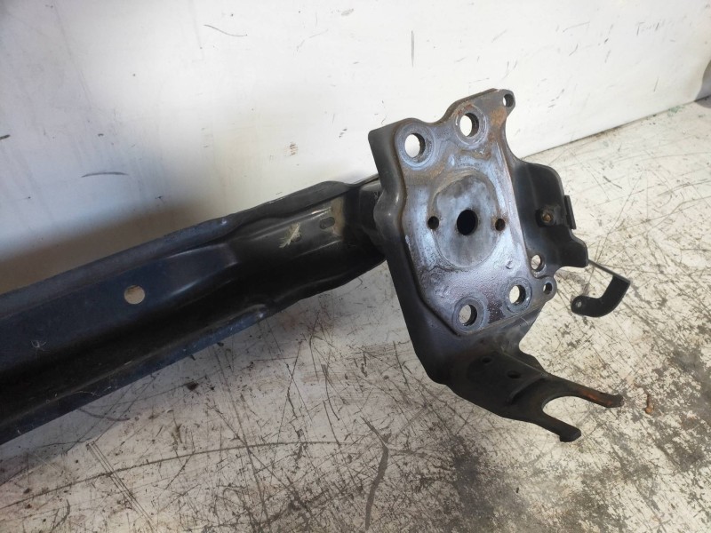 Recambio de refuerzo paragolpes delantero para volkswagen touareg (7la) tdi v10 referencia OEM IAM 7L0807109E  