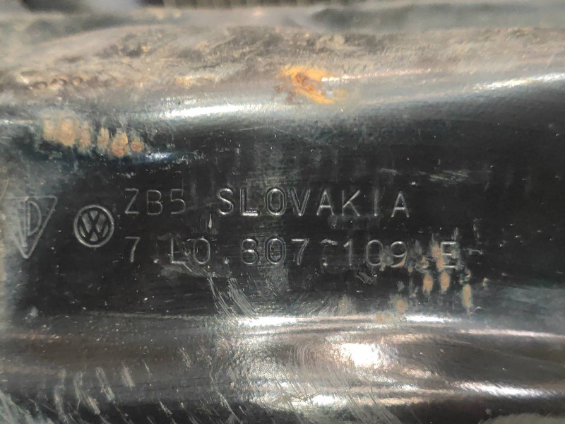 Recambio de refuerzo paragolpes delantero para volkswagen touareg (7la) tdi v10 referencia OEM IAM 7L0807109E  