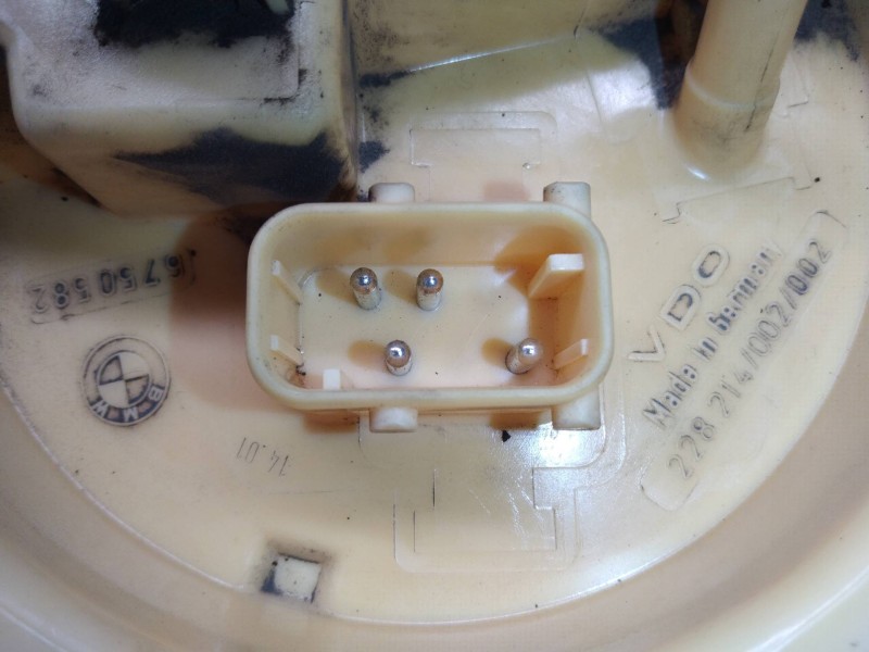 Recambio de bomba combustible para bmw serie 3 berlina (e46) 320d referencia OEM IAM 6750582 228214002002 