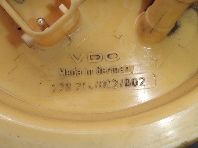 Recambio de bomba combustible para bmw serie 3 berlina (e46) 320d referencia OEM IAM 6750582 228214002002 