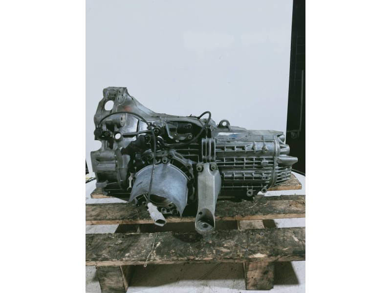 Recambio de caja cambios para audi a4 berlina (b5) 2.4 referencia OEM IAM DVW 23118 5V