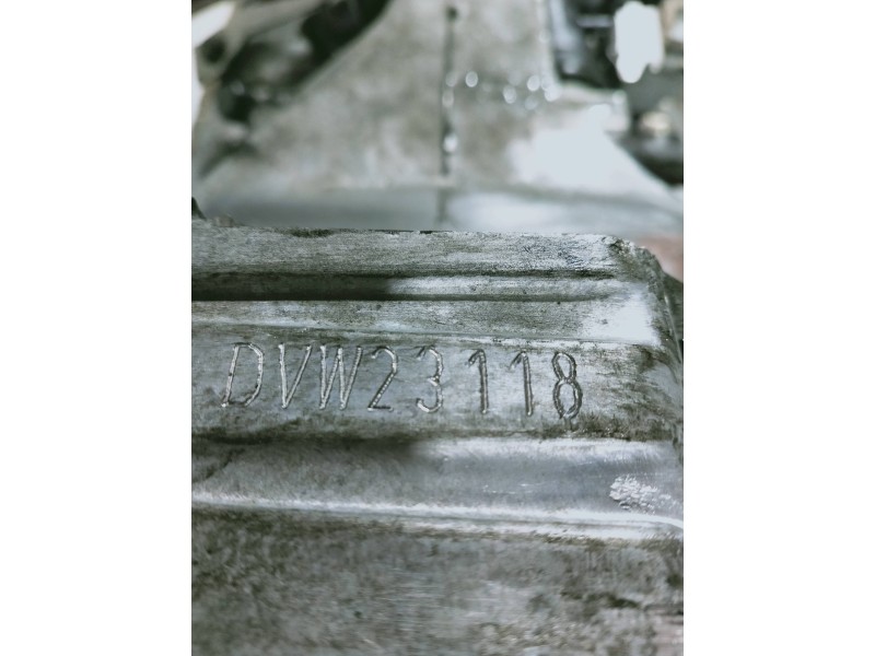 Recambio de caja cambios para audi a4 berlina (b5) 2.4 referencia OEM IAM DVW 23118 5V