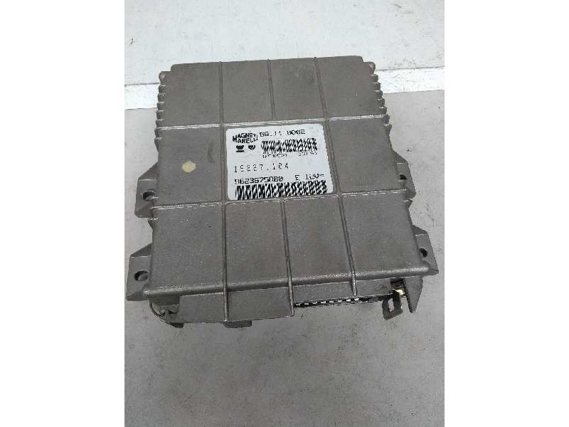 Recambio de centralita motor uce para peugeot 205 berlina referencia OEM IAM 9623675880 G6110D02 16227104