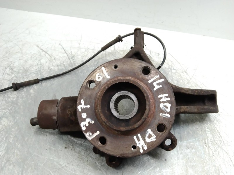 Recambio de mangueta delantera derecha para peugeot 307 (s1) xn referencia OEM IAM   