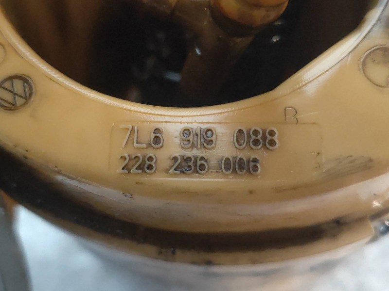 Recambio de bomba combustible para volkswagen touareg (7la) tdi v10 referencia OEM IAM 7L6919679B 229025004003 7L6919088 2282360