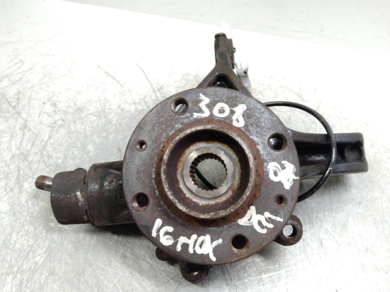 Recambio de mangueta delantera derecha para peugeot 308 sport referencia OEM IAM   