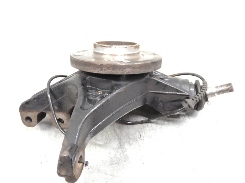 Recambio de mangueta delantera derecha para peugeot 308 1.6 hdi fap referencia OEM IAM   