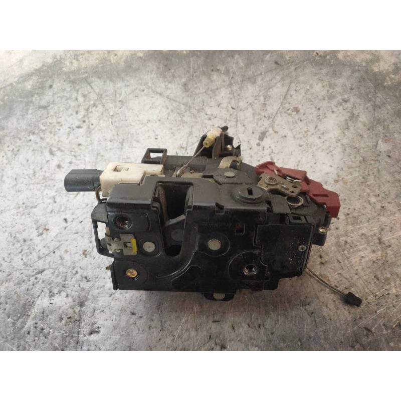 Recambio de motor cierre centralizado trasero derecho para volkswagen touareg (7la) tdi v10 referencia OEM IAM 7L0839016B 06B7L0