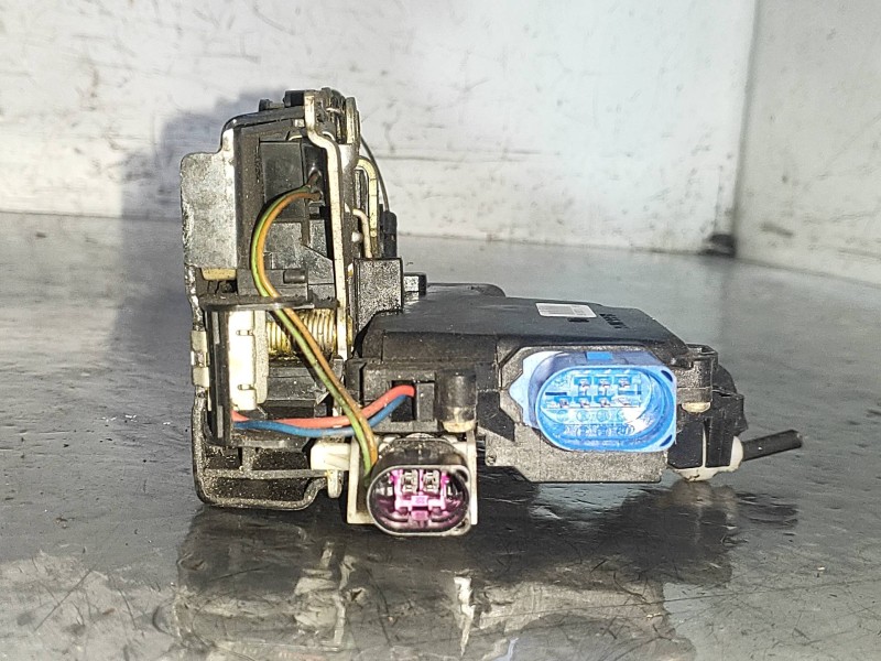 Recambio de motor cierre centralizado trasero derecho para volkswagen touareg (7la) tdi v10 referencia OEM IAM 7L0839016B 06B7L0