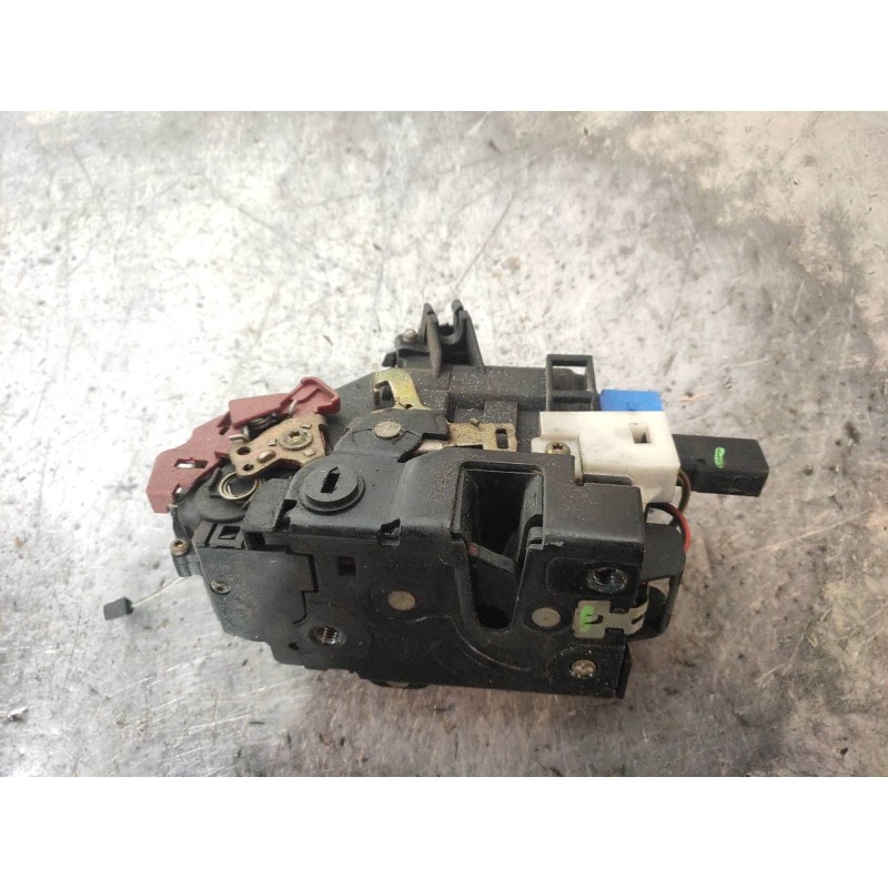 Recambio de motor cierre centralizado trasero izquierdo para volkswagen touareg (7la) tdi v10 referencia OEM IAM 7L0839015B 05B7