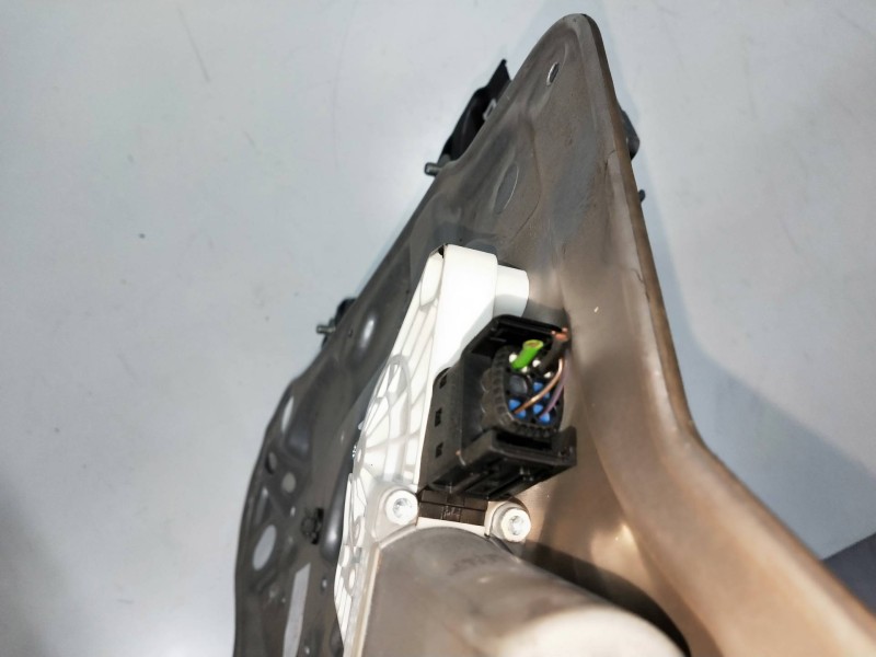 Recambio de elevalunas trasero izquierdo para mercedes clase cls (w218) cls 350 cdi be (218.323) referencia OEM IAM  2187300379 