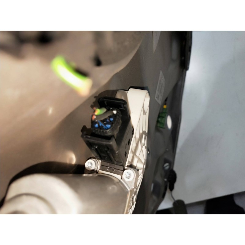 Recambio de elevalunas delantero izquierdo para mercedes clase cls (w218) cls 350 cdi be (218.323) referencia OEM IAM  218720037