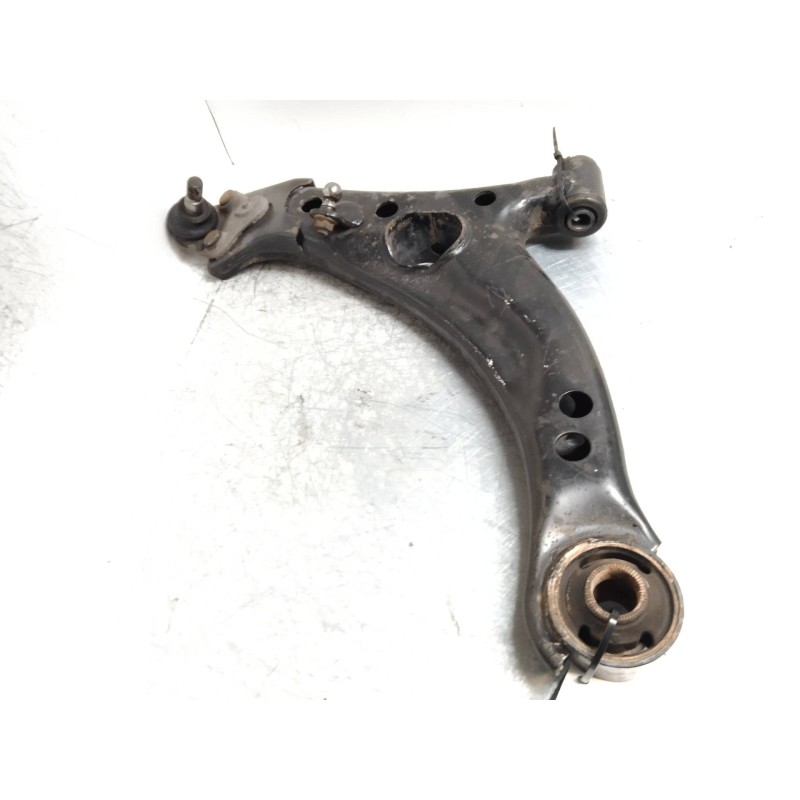Recambio de brazo suspension inferior delantero izquierdo para toyota carina (t19) 2.0 turbodiesel cat referencia OEM IAM   