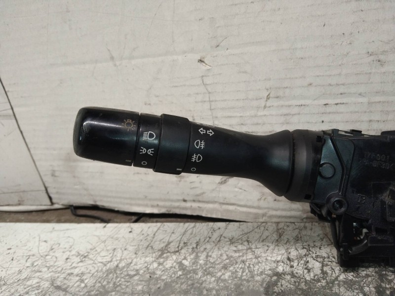 Recambio de mando luces para toyota auris básico referencia OEM IAM 17F001 17F144 