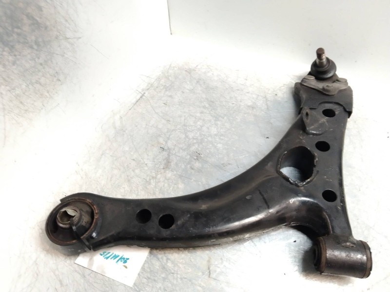 Recambio de brazo suspension inferior delantero izquierdo para toyota carina (t19) referencia OEM IAM   