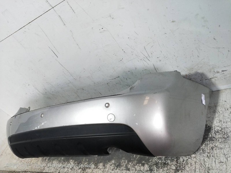 Recambio de paragolpes trasero para kia carens (un) emotion referencia OEM IAM   